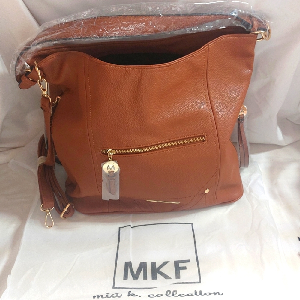 NWT Mia K.  collection Jordina 2 PCS Shoulder Bag with Matching Wallet.